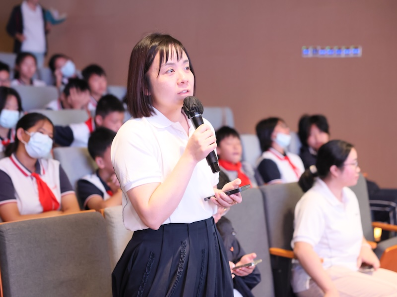 81ae2ffc8e85862772eb2f8b216d01b9.jpg 8I班车蕊4.JPG