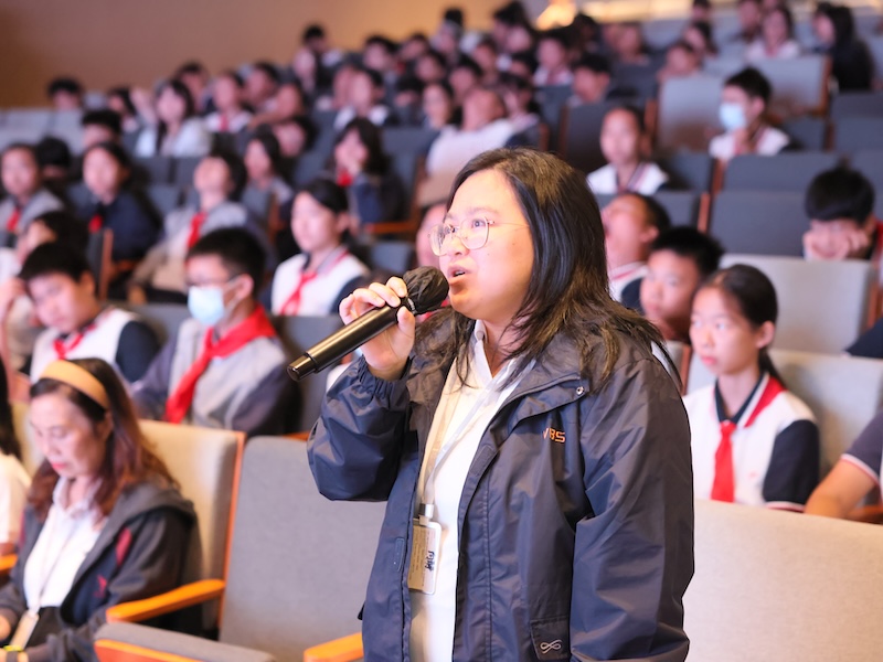 c3252b0e774aa9fed182c4e10fc38007.jpg 8E班林上懿3.JPG