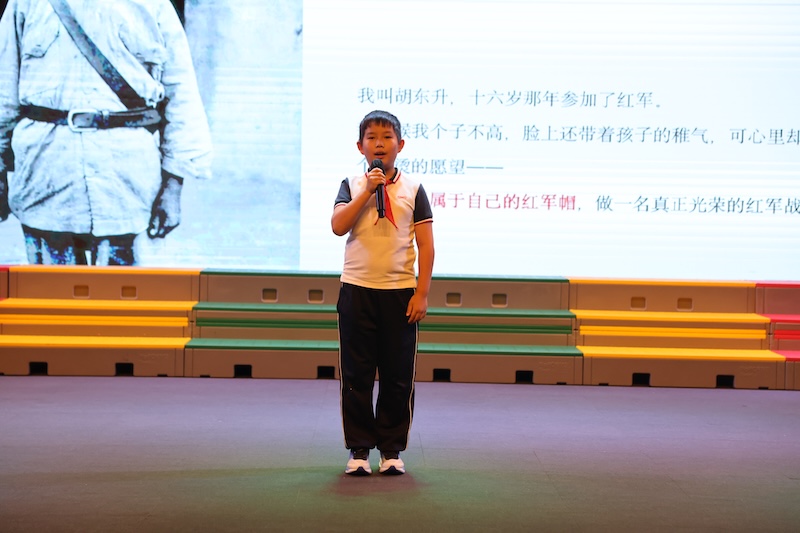 6V班谢秉轩.JPG